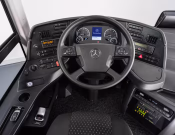 Panel frontal Mercedes-Benz Intouro '2020–pr.