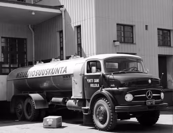 Mercedes-Benz L 1418 6×2 Tanker Truck [Finland] (Br.338) '1963–66