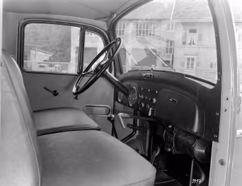 Interior Mercedes-Benz L 6600 Pritschenwagen (L 304) '1950–54