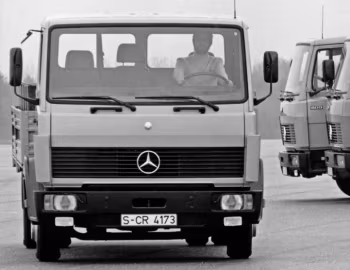 Mercedes-Benz 709 Pritschenwagen (Br.673) '1982–????