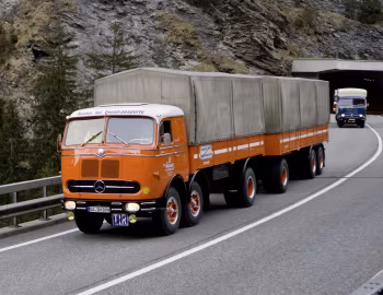 Mercedes-Benz LP 333 Pritschenwagen mit Wackenhut Aufbau '1958–61