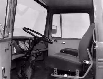 Interior Mercedes-Benz LP 608 Pritschenwagen (Br.314) '1964–77