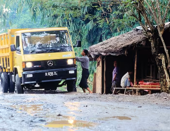 Mercedes-Benz MB 700 [Asia RHD] (Br.684) '1994–????