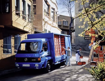 Mercedes-Benz MB 800 Beverage '1996–2002