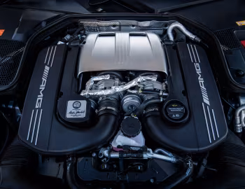 Sob o capô Mercedes-AMG C 63 S Coupé [Australia] (C205) '2016–18