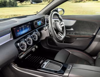 Інтер'єр Mercedes-AMG CLA 35 4MATIC [UK-spec] (C118) '2023–н.ч.