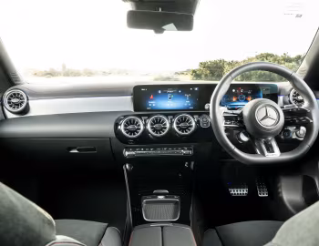 Передня панель Mercedes-AMG CLA 35 4MATIC [UK-spec] (C118) '2023–н.ч.