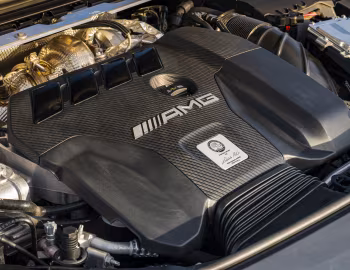 Bajo el capó Mercedes-AMG CLA 45 S 4MATIC+ Shooting Brake [UK-spec] (X118) '2020–23