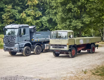 Mercedes-Benz Arocs 3251 mit Meiller Trigenius D421 Dreiseitenkipper, Mercedes-Benz LP 1519 Pritschenwagen