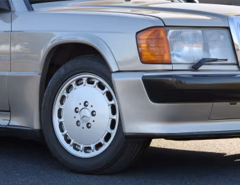 Mercedes-Benz 190 E 2.3-16 [UK-spec] (W201) '09.1984–10.1988