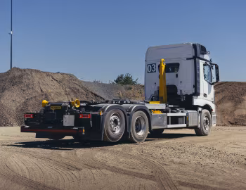 Mercedes-Benz Actros 2548 K with Palfinger swap body (Br.963) '2026