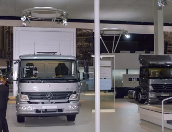 Mercedes-Benz Atego 1528 L Kofferwagen, Mercedes-Benz Axor 1833 L