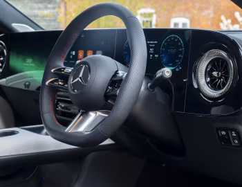 Intérieur Mercedes-Benz CLA 350 4MATIC Shooting Brake with EQ Technology AMG Line [UK-spec] (X174) '2026