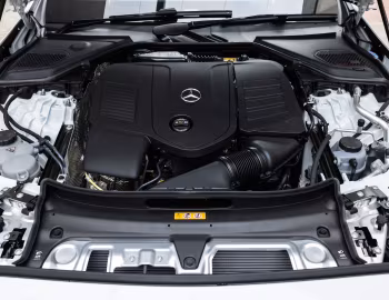 Bajo el capó Mercedes-Benz E 200 Avantgarde Line [Australia] (W214) '2025–pr.