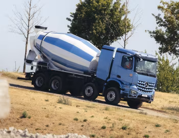 Mercedes-Benz eArocs 400 8×4 Liebherr HTM 905 Betonmischer '2026