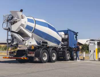 Mercedes-Benz eArocs 400 8×4 Liebherr HTM 905 Betonmischer '2026
