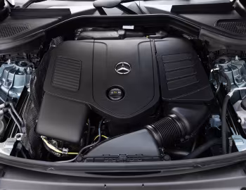 Bajo el capó Mercedes-Benz GLC 350 e 4MATIC [Australia] (X254) '2025–pr.
