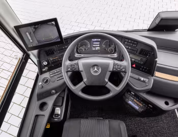 Panel frontal Mercedes-Benz eIntouro M '2025–pr.