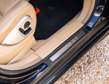 Interior Mercedes-Benz R 63 AMG [UK-spec] (W251) '2006–07