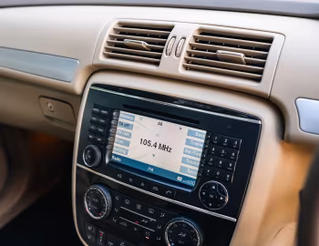 Interior Mercedes-Benz R 63 AMG [UK-spec] (W251) '2006–07