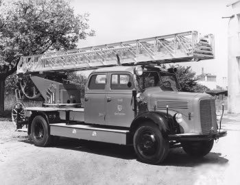 Mercedes-Benz L 3500 F Feuerwehr-Drehleiter Metz DL 25 (311) '1951–54