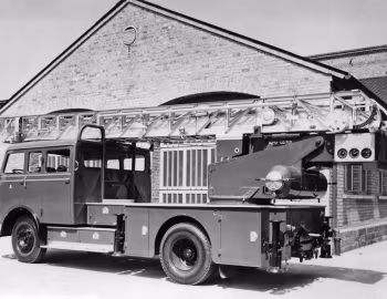 Mercedes-Benz LP 329 Feuerwehr-Drehleiter Metz DL 30 '1959