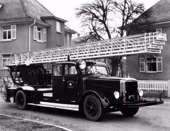 Mercedes-Benz O 4000 Feuerwehr-Drehleiter Metz DL-26 (N 2)