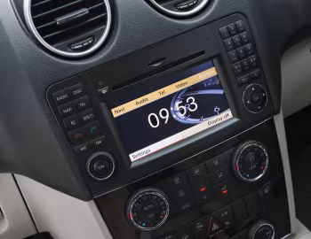 Interior Mercedes-Benz ML 320 CDI [UK-spec] (W164) '2008–11