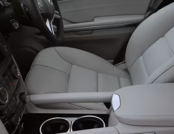 Interior Mercedes-Benz ML 320 CDI [UK-spec] (W164) '2008–11