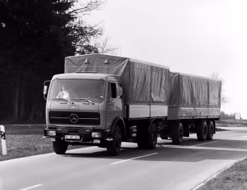 Mercedes-Benz 1632 mit Wackenhut Pritschenaufbau (Br.387) '08.1973–77