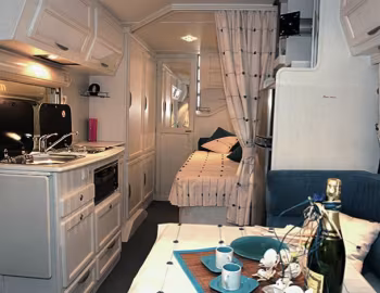 Interior 2009 Notin Nantua (Br.906) '2008–09