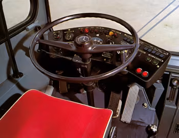 Panel frontal Mercedes-Benz O 305 Standart-Linienomnibus (Br.307) '12.1968–70