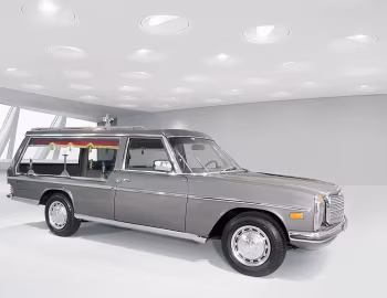 Pilato Mercedes-Benz 200 D Hearse (W115)
