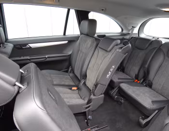 Interior Mercedes-Benz R 320 CDI 4MATIC AMG Sports Package [UK-spec] (W251) '2006–10