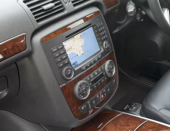 Interior Mercedes-Benz R 350 4MATIC [UK-spec] (V251) '2006–10