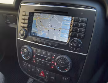 Interior Mercedes-Benz R 350 4MATIC AMG Sports Package [UK-spec] (W251) '2006–10