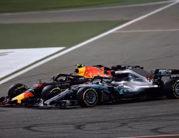 Red Bull RB14, Mercedes-AMG F1 W09 EQ Power+