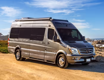 2015–20 Roadtrek CS Adventurous (Br.906) '2014–20