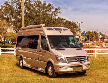2015–20 Roadtrek CS Adventurous (Br.906) '2014–20
