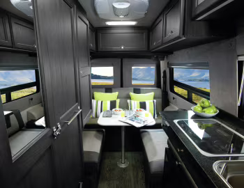 Interior 2011–14 Roadtrek SS-Agile (Br.906) '2010–14