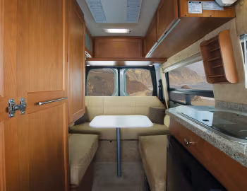 Interior 2011–14 Roadtrek SS-Agile (Br.906) '2010–14