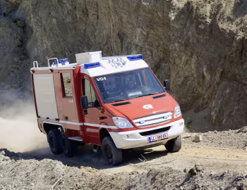 Oberaigner 718 CDI 6×6 с кузовом Rosenbauer CL LFB-A '2010–????