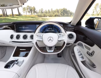 Painel frontal Mercedes-Benz S 500 Cabriolet AMG Line [UK-spec] (A217) '2015–17