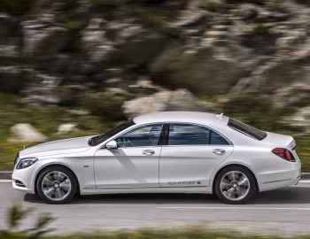 Mercedes-Benz S 500 e Lang (V222) '2015–17