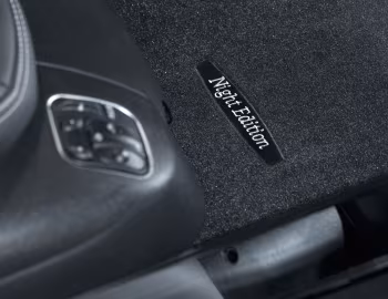 Interior Mercedes-Benz SL 350 Night Edition [UK-spec] (R230) '2010–11