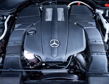 Sous la capuche Mercedes-Benz SL 500 "Mille Miglia 417" [UK-spec] (R231) '2015
