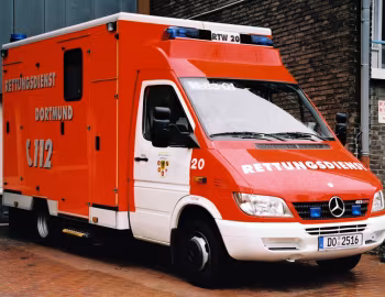 Mercedes-Benz Sprinter 413 CDI Rettungswagen HospiMobil (Br.904) '2003