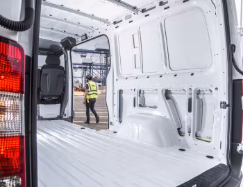 Boot 2017–18 Mercedes-Benz Sprinter Worker [North America] (W906) '2016–18
