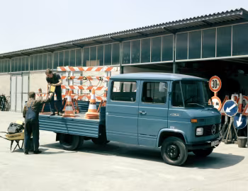 Mercedes-Benz L 406 D Pritschenwagen mit Doppelkabine (Br.309) '01.1968–12.1974