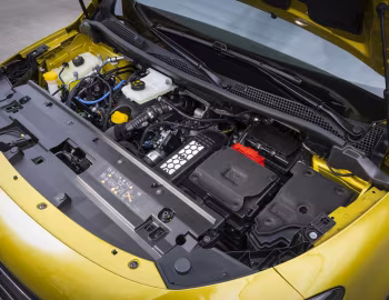 Bajo el capó Mercedes-Benz T 180 d [Worldwide] '2022–pr.